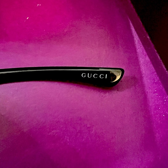 Authentic GUCCI Horsebit Detail Sunglasses - Picture 8 of 10